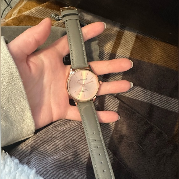 Monroé Watch - Picture 6 of 6